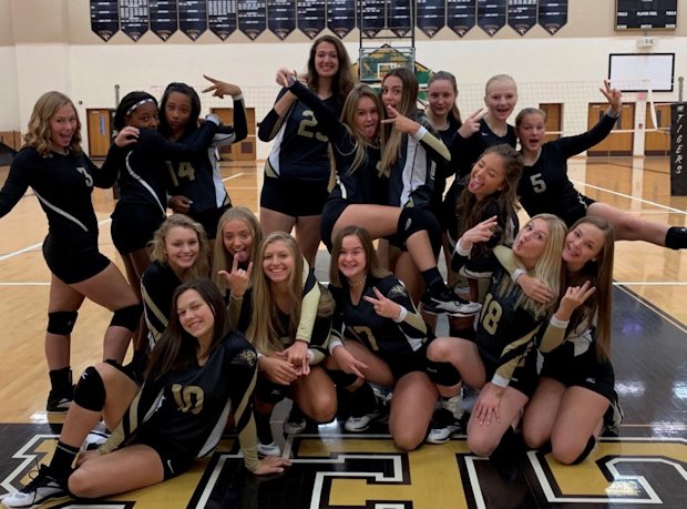 Students in School Activites (Athletics, Classrooms, Plays, Band, Art Projects) (PHS Volleyball Team Posing for picture.jpg)